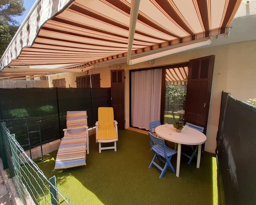 T1 Rez De Jardin Avec Grande Terrasse - St Aygulf Fréjus